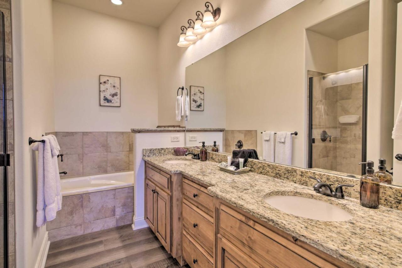 Luxe Branson Retreat With Mtn Views And Pool Access! Apartment Exterior photo